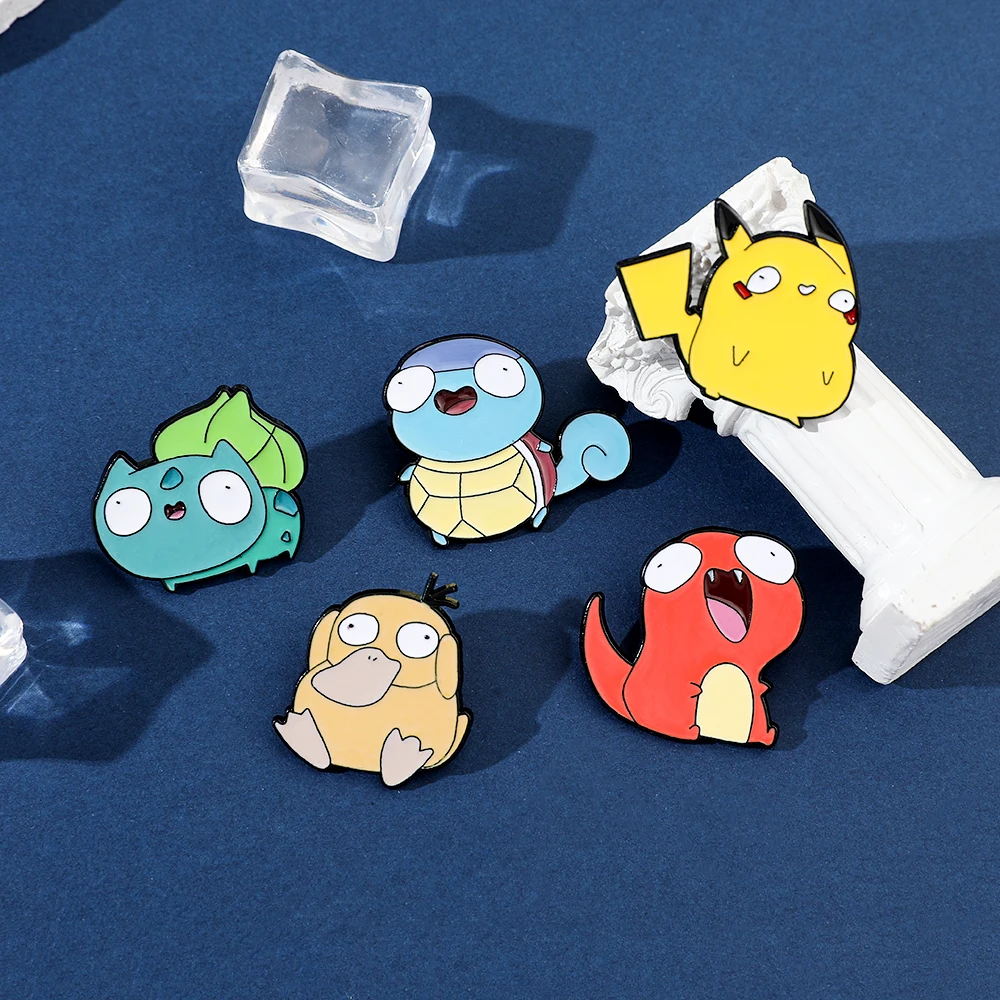 Set di 5 Spille in Metallo Sma - Lapel Pin Enamel recensione e prezzo