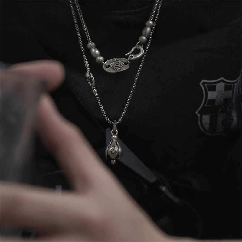 Collana con ciondolo fiore di  - Men'S Accessories Instagram recensione e prezzo
